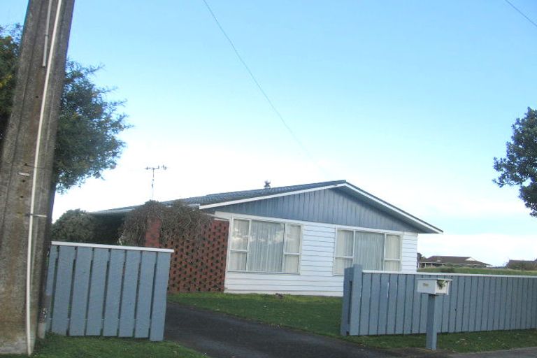 Photo of property in 5 Tirimoana Place, Otamatea, Whanganui, 4501