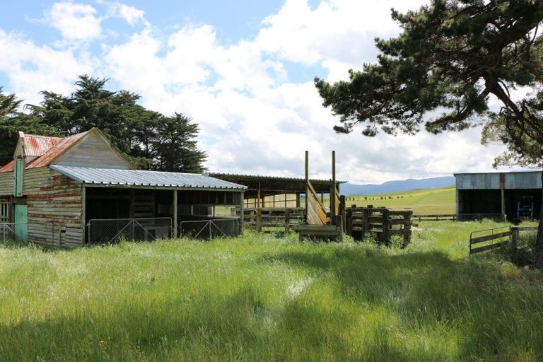 Photo of property in 76956 State Highway 2, Dannevirke, 4977