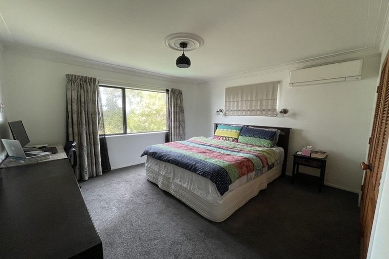 Photo of property in 54 Spence Road, Henderson, Auckland, 0612