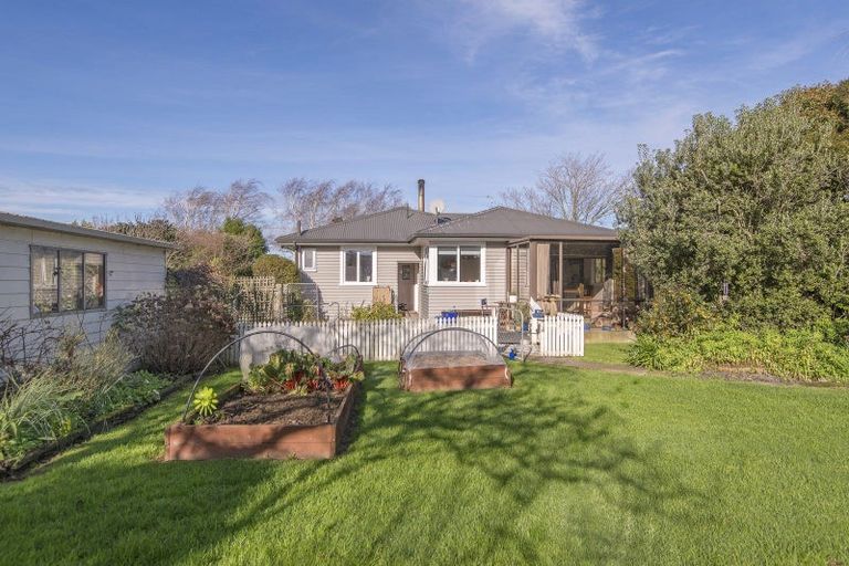 Photo of property in 42 Feredays Road, Leeston, 7682