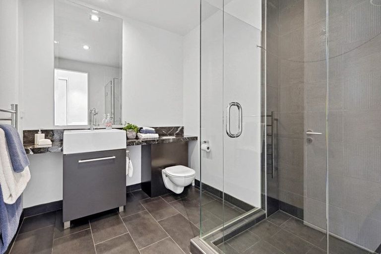 Photo of property in 6/258 Hurstmere Road, Takapuna, Auckland, 0622