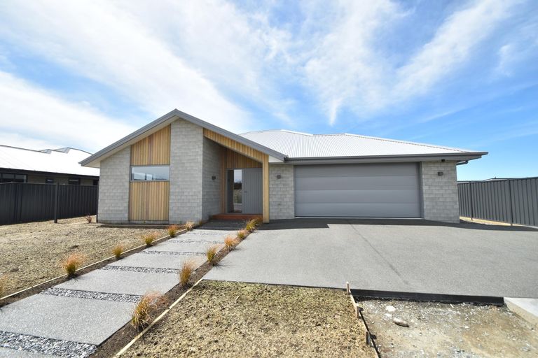 Photo of property in 41 Lakeland Avenue, Twizel, 7901