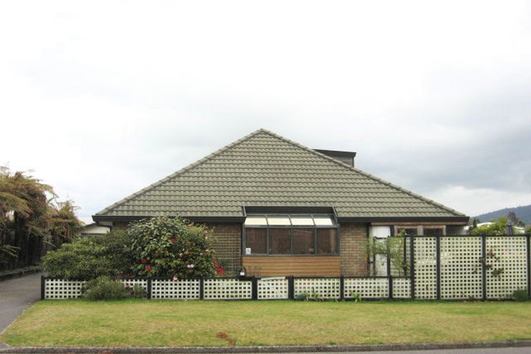 Photo of property in 17 Lytton Street, Glenholme, Rotorua, 3010