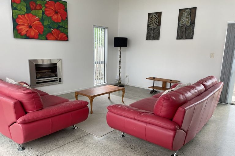 Photo of property in 8 Papaka Road, Ngunguru, Whangarei, 0173