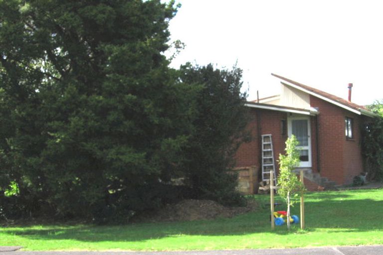 Photo of property in 50 Covil Avenue, Te Atatu South, Auckland, 0610