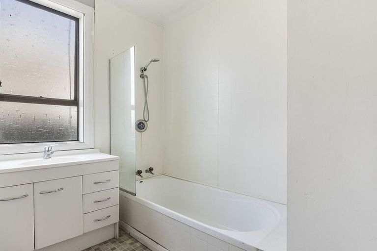 Photo of property in 63 Atkinson Street, South Dunedin, Dunedin, 9012