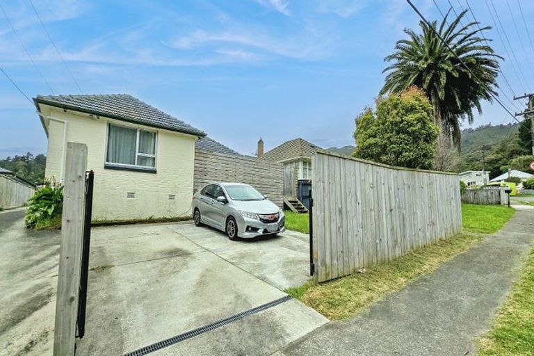 Photo of property in 5 Hay Street, Naenae, Lower Hutt, 5011