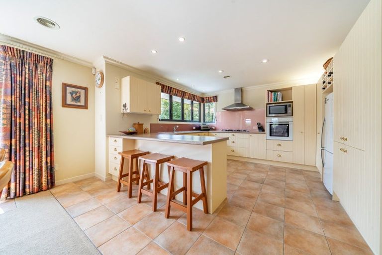 Photo of property in 9 Marua Palm Grove, Timberlea, Upper Hutt, 5018