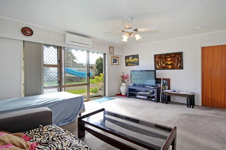Photo of property in 1/37 Wallace Road, Papatoetoe, Auckland, 2025