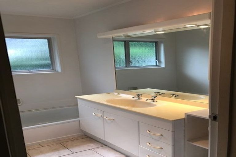 Photo of property in 101 Captain Scott Road, Glen Eden, Auckland, 0602