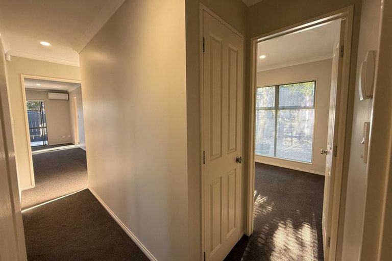 Photo of property in 6 Chadlington Avenue, Henderson, Auckland, 0612