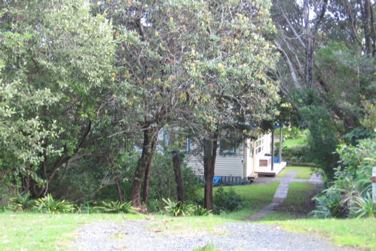 Photo of property in 14 Hillside Crescent, Leigh, 0985