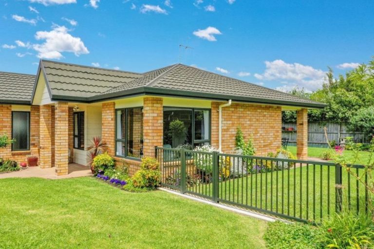 Photo of property in 13 Walnut Grove, Whakatane, 3120