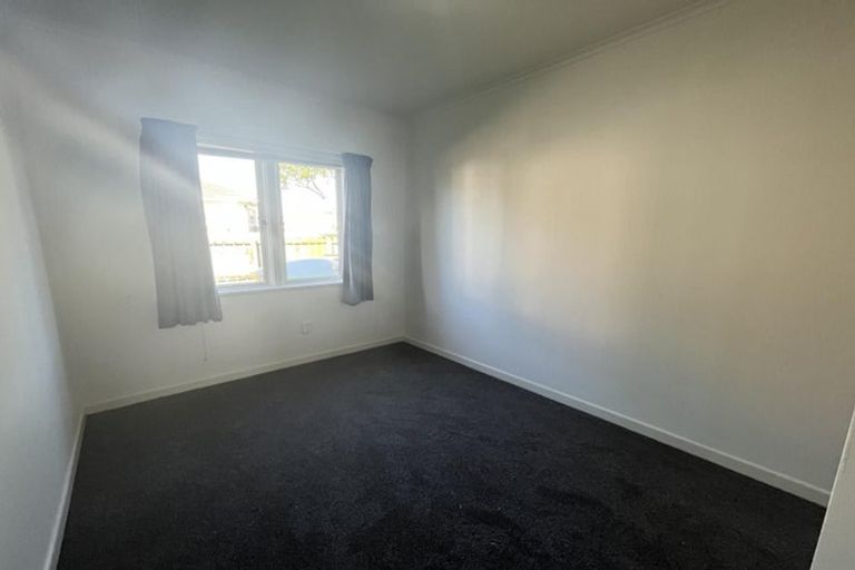 Photo of property in 13 Abel Tasman Avenue, Henderson, Auckland, 0610