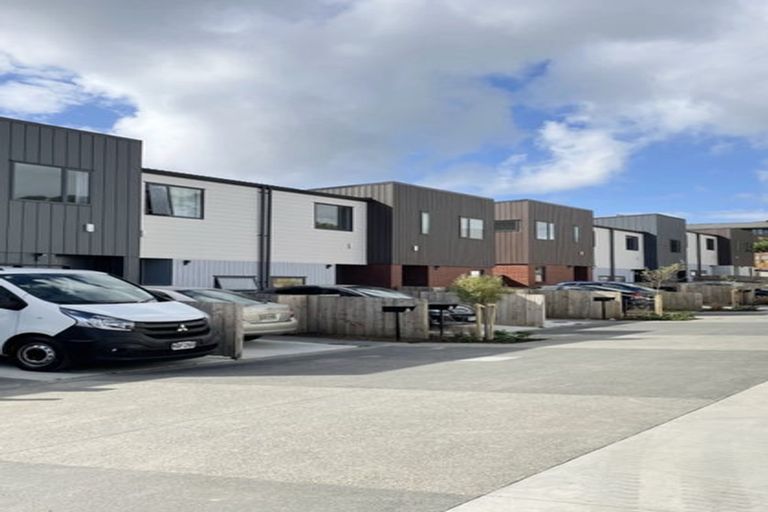 Photo of property in 26 Clay Works Lane, New Lynn, 0600