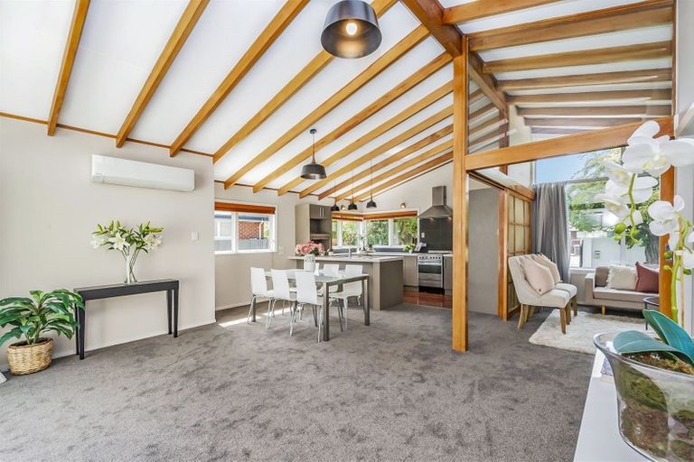 Photo of property in 379 Withells Road, Avonhead, Christchurch, 8042