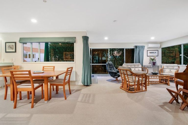 Photo of property in 894 Whangaparaoa Road, Manly, Whangaparaoa, 0930