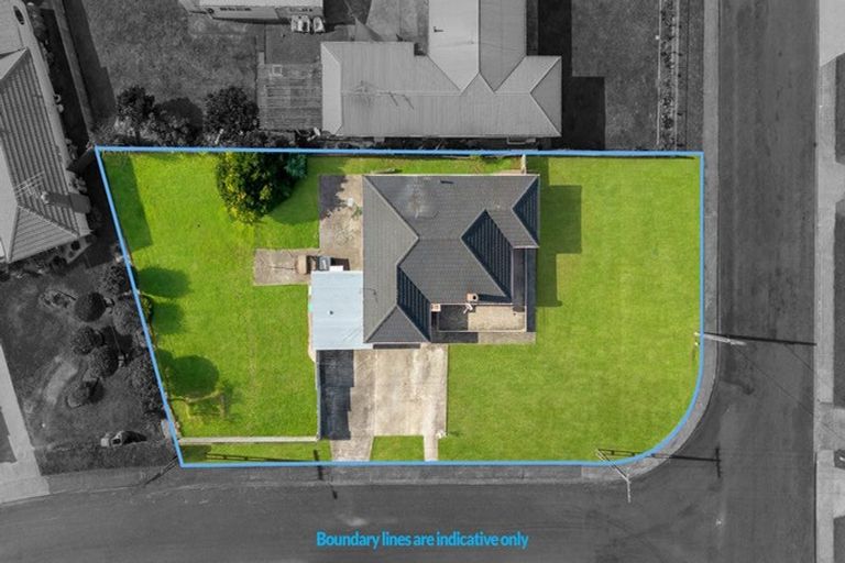 Photo of property in 1 Robyn Place, Mangere East, Auckland, 2024