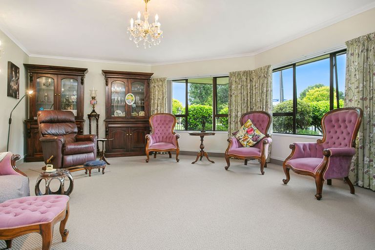 Photo of property in 260 Shakespeare Street, Leamington, Cambridge, 3432