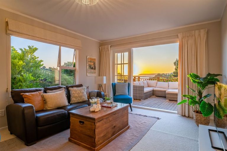 Photo of property in 11 Reserve Road, Plimmerton, Porirua, 5026