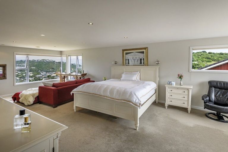 Photo of property in 11 Dart Crescent, Island Bay, Wellington, 6023