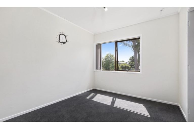 Photo of property in 1/20 Halder Place, Torbay, Auckland, 0632