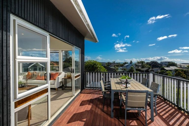 Photo of property in 44 Kowhai Road, Campbells Bay, Auckland, 0630