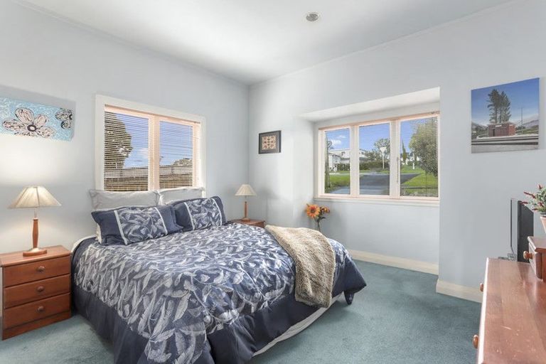 Photo of property in 26 Clayburn Road, Glen Eden, Auckland, 0602