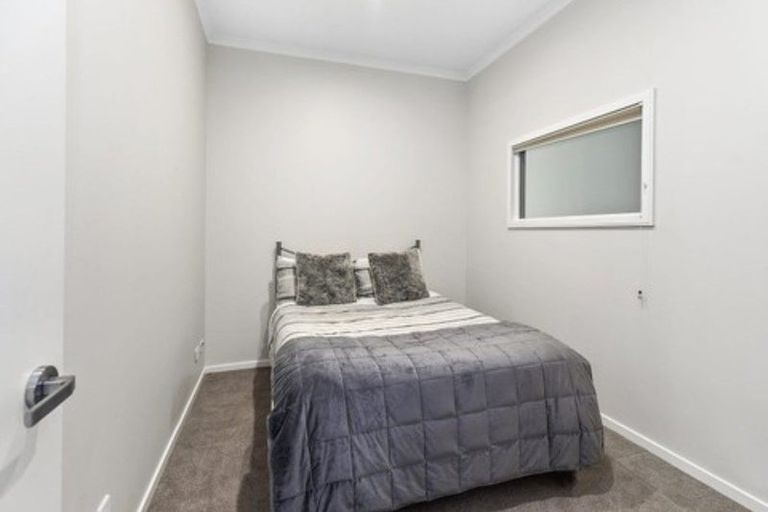 Photo of property in Stadium Garden Flats, 202/107 Thorndon Quay, Pipitea, Wellington, 6011