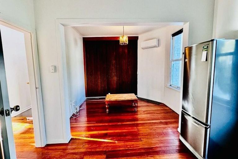 Photo of property in 142 Riddiford Street, Newtown, Wellington, 6021