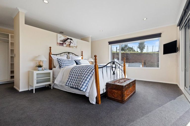 Photo of property in 108a Paparata Road, Bombay, 2675