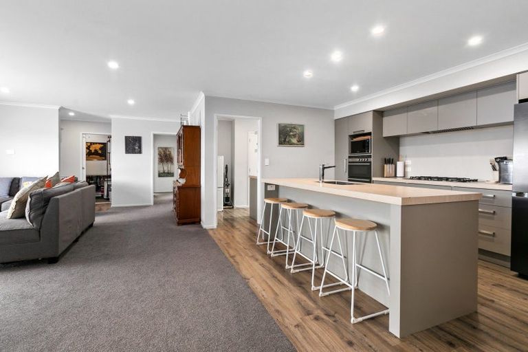 Photo of property in 64 Farm Road, Waipukurau, 4284