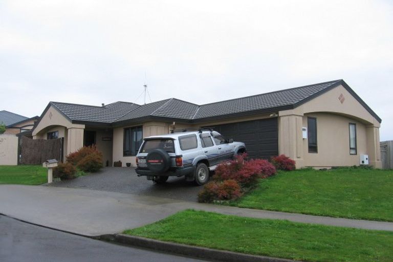 Photo of property in 4 Logan Views, Kelvin Grove, Palmerston North, 4414
