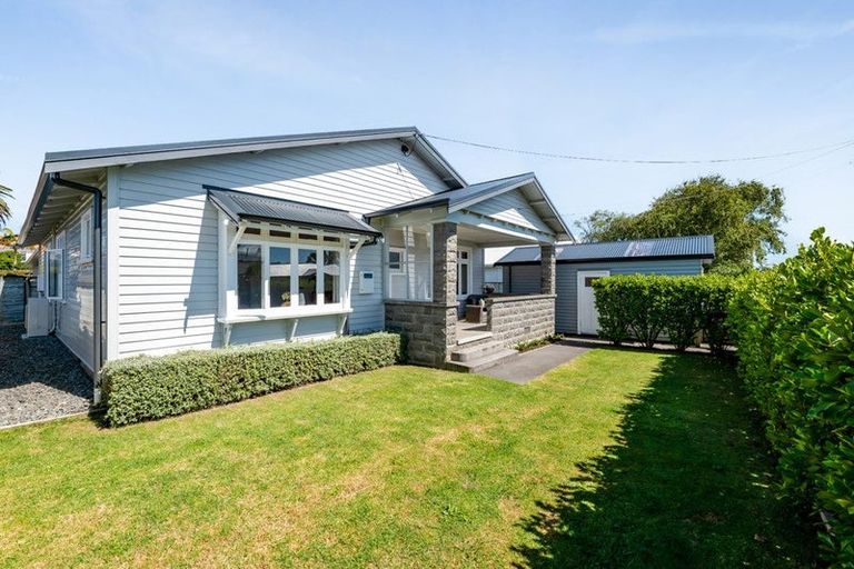 Photo of property in 76 Paynters Avenue, Strandon, New Plymouth, 4312