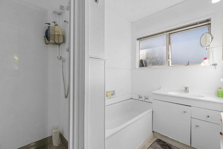 Photo of property in 2/11 Pakuranga Road, Pakuranga, Auckland, 2010