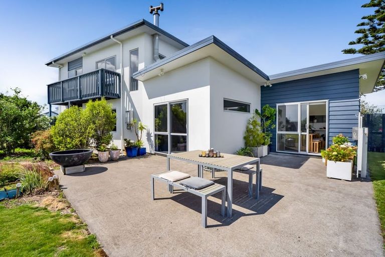 Photo of property in 475 Manawapou Road, Hawera, 4672