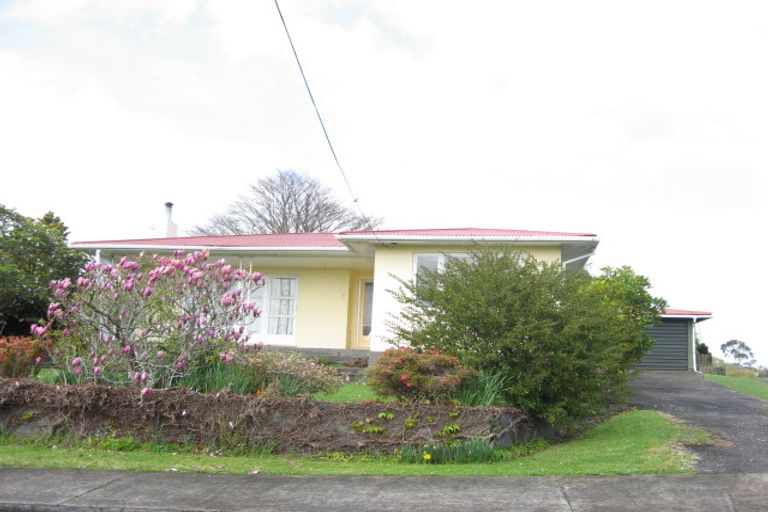 Photo of property in 5 Dowman Street, Urenui, 4375