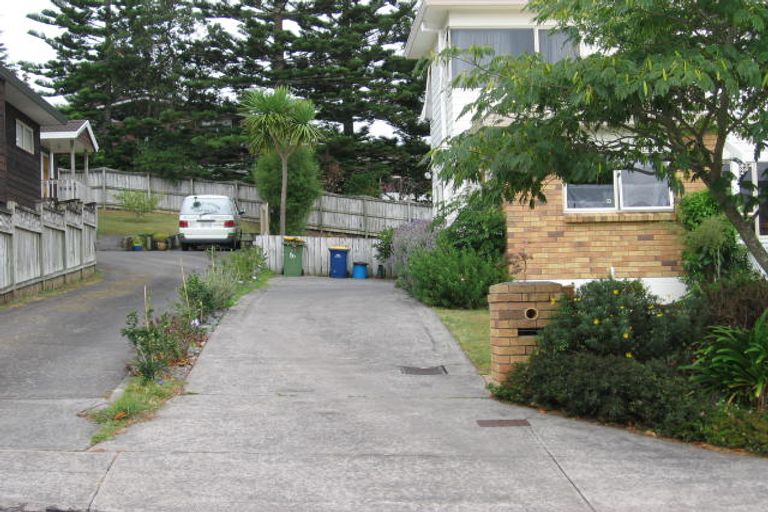 Photo of property in 1/1 Delamare Court, Sunnynook, Auckland, 0632