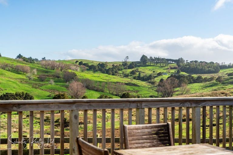 Photo of property in 194 Heatley Road, Whakapirau, Maungaturoto, 0583