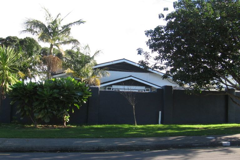 Photo of property in 11 Apirana Avenue, Regent, Whangarei, 0112