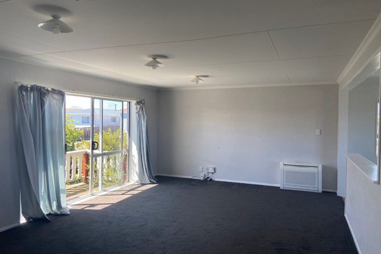 Photo of property in 8 O'byrne Street, Waikiwi, Invercargill, 9810