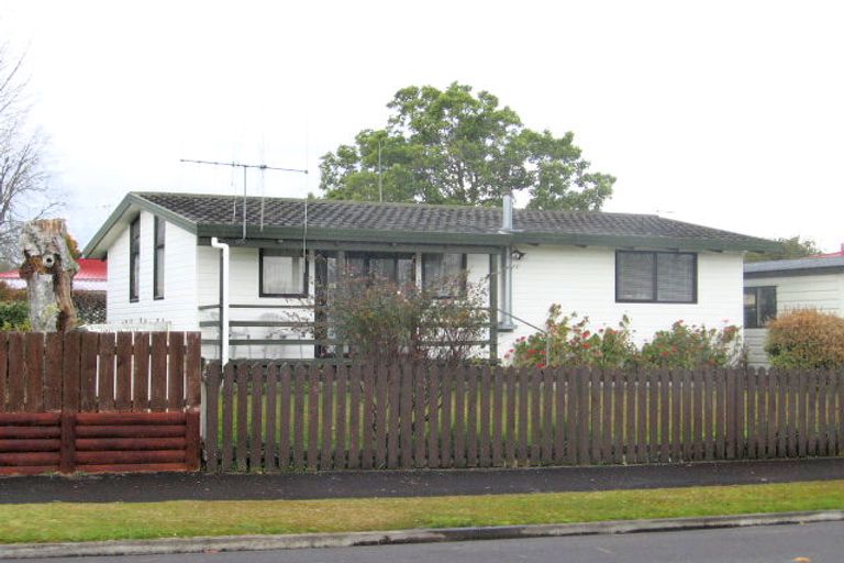 Photo of property in 38 Tomin Road, Glenview, Hamilton, 3206