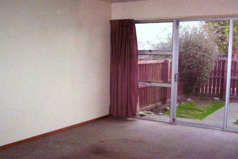 Photo of property in 2/45 Hay Street, Bromley, Christchurch, 8062