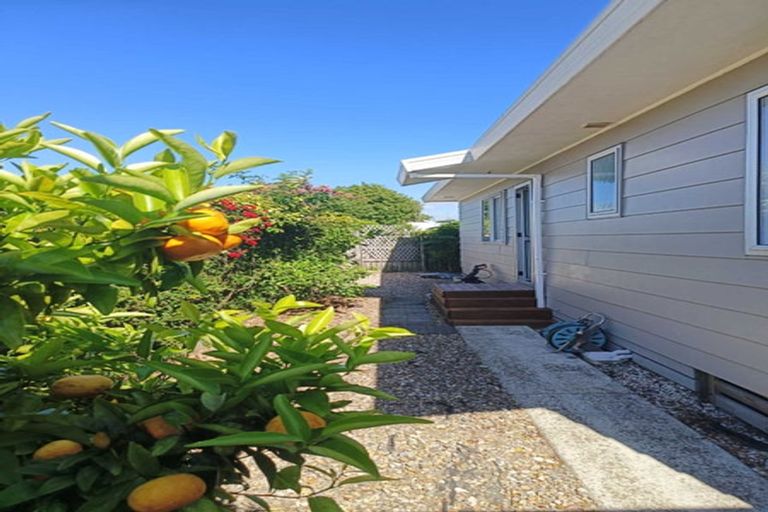 Photo of property in 40c Doncaster Drive, Papamoa Beach, Papamoa, 3118
