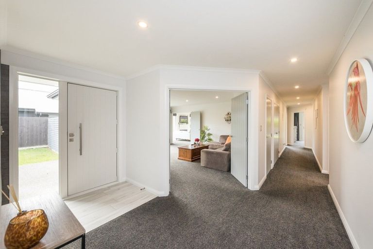 Photo of property in 10 Silicon Way, Fitzherbert, Palmerston North, 4410
