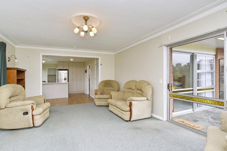 Photo of property in 1/9 Juniper Place, Burnside, Christchurch, 8053
