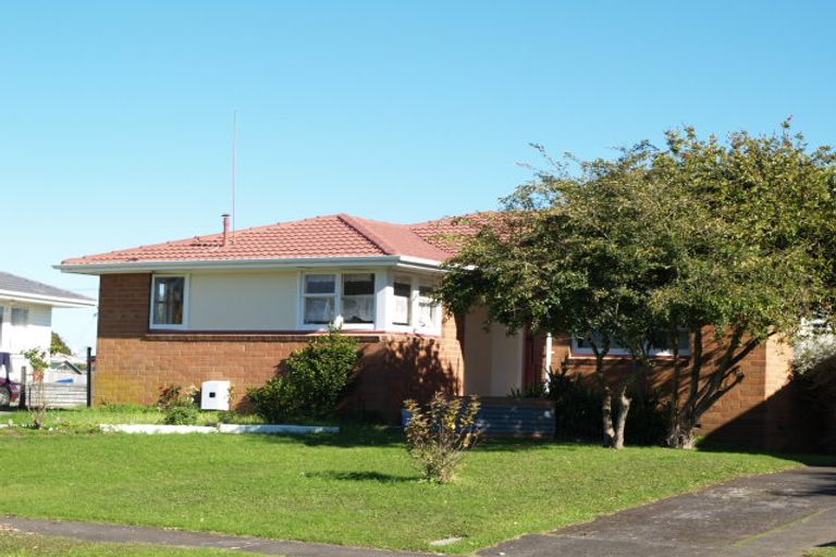 Photo of property in 14 Courtenay Crescent, Mangere East, Auckland, 2024