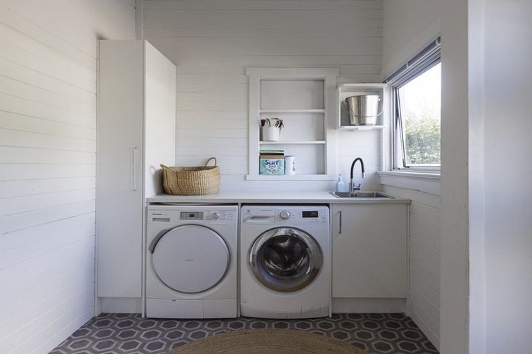 Photo of property in 6 William Street, Mangere East, Auckland, 2024