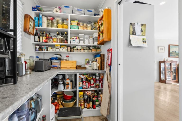 Photo of property in 3241 Paparoa-oakleigh Road, Paparoa, 0571