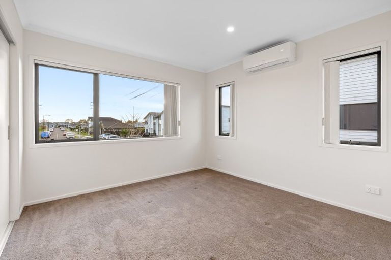 Photo of property in 250e Porchester Road, Takanini, 2112